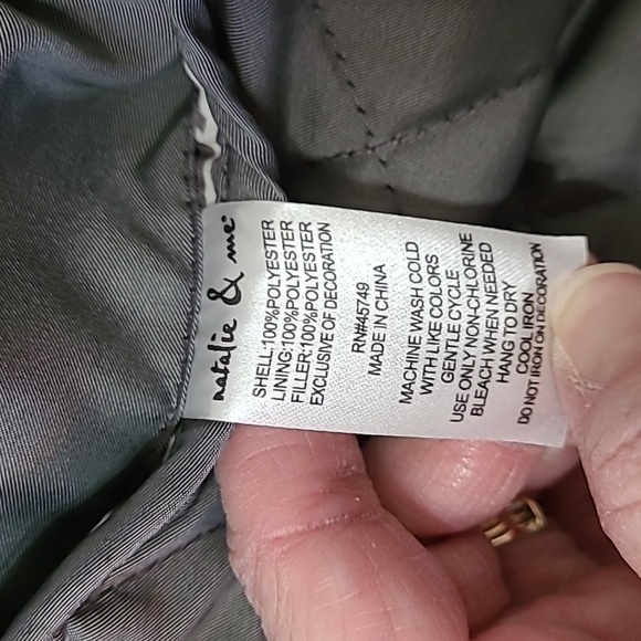 Natalie & Me reversible vest gray quilted side and giraffe print side size 3X - Picture 5 of 8